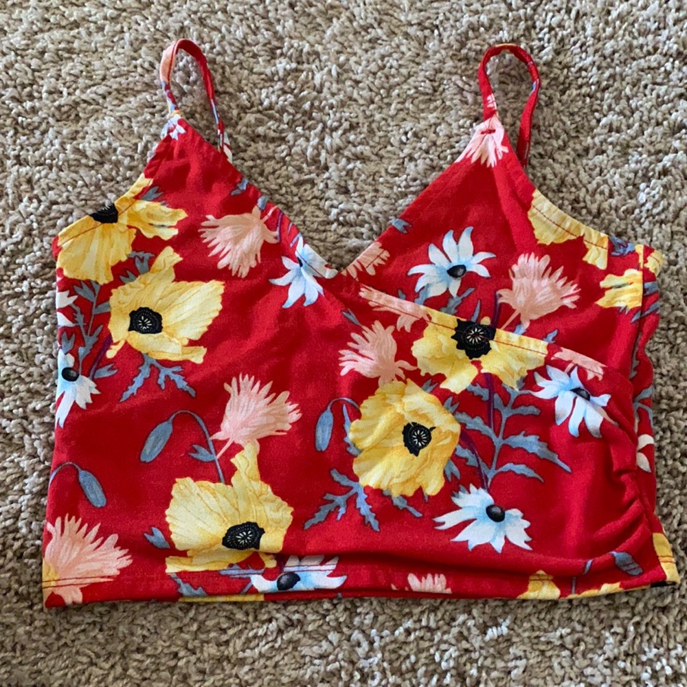 Super cute floral shirt